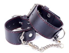 Наручники из искуственной кожи Fetish Boss Series - Handcuffs with Red Line, BS3300114